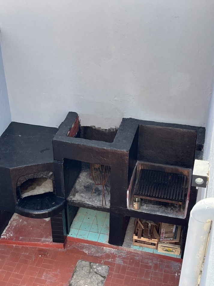 PH 3 AMBIENTES POR PASILLO CON PATIO Y GRAN TERRAZA, TOTALMENTE RECICLADO. APTO CREDITO