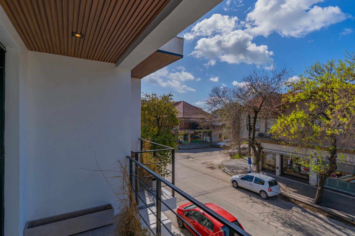 PH 3 AMBIENTES A LA CALLE CON BALCON AL FRENTE Y CONTRAFRENTE, PARRILLA Y COCHERA FIJA
