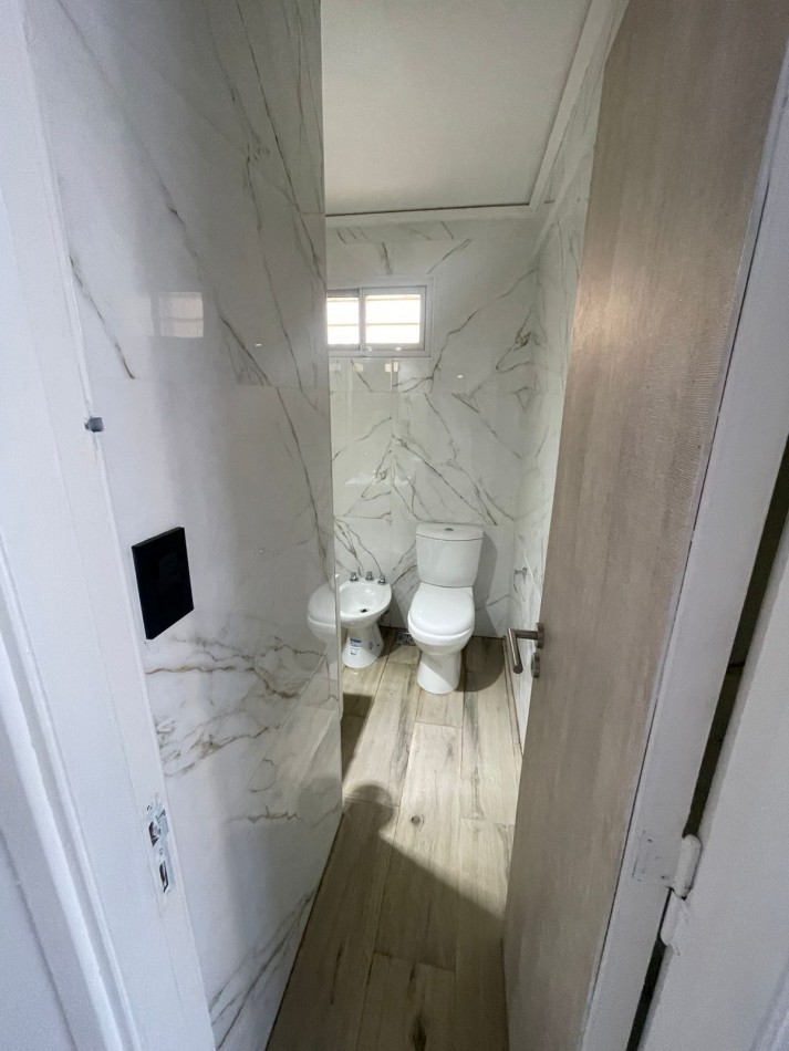 DEPARTAMENTO 2 AMBIENTES AL CONTRAFRENTE CON BALCON FRANCES Y VISTA PARCIAL AL MAR