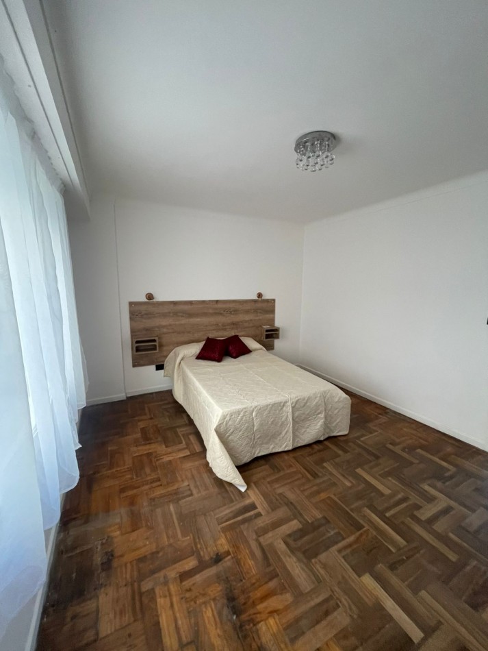 DEPARTAMENTO 2 AMBIENTES AL CONTRAFRENTE CON BALCON FRANCES Y VISTA PARCIAL AL MAR
