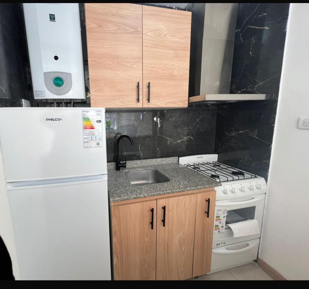 DEPARTAMENTO 2 AMBIENTES A LA CALLE CON BALCON SALIENTE EN ALDREY