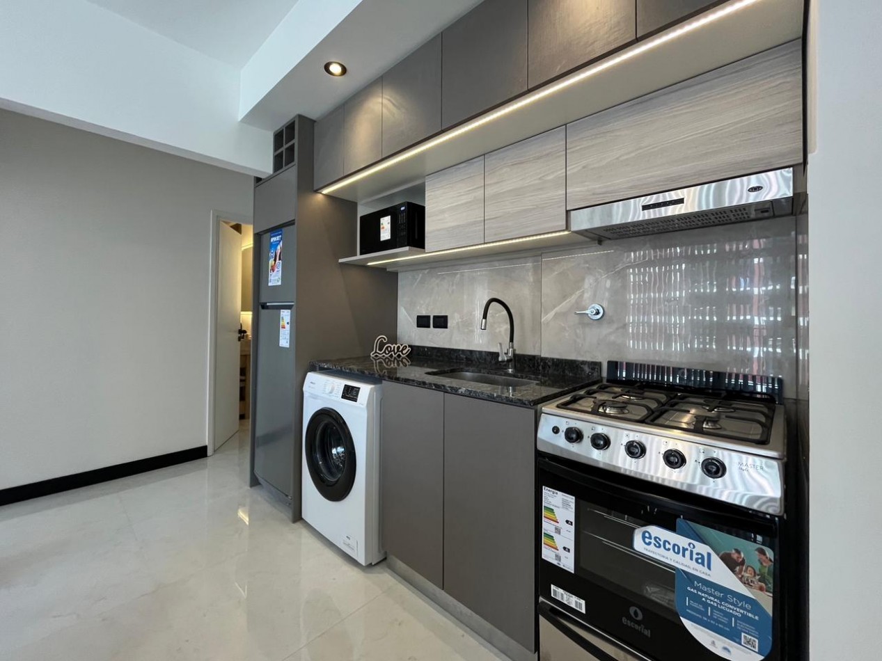 DEPARTAMENTO 3 AMBIENTES EXTERNO CON BALCON CORRIDO Y VISTA A AV. LURO EN EL CENTRO