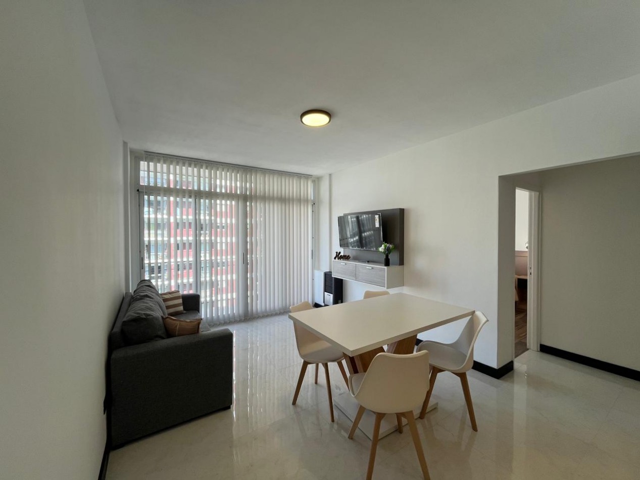 DEPARTAMENTO 3 AMBIENTES EXTERNO CON BALCON CORRIDO Y VISTA A AV. LURO EN EL CENTRO