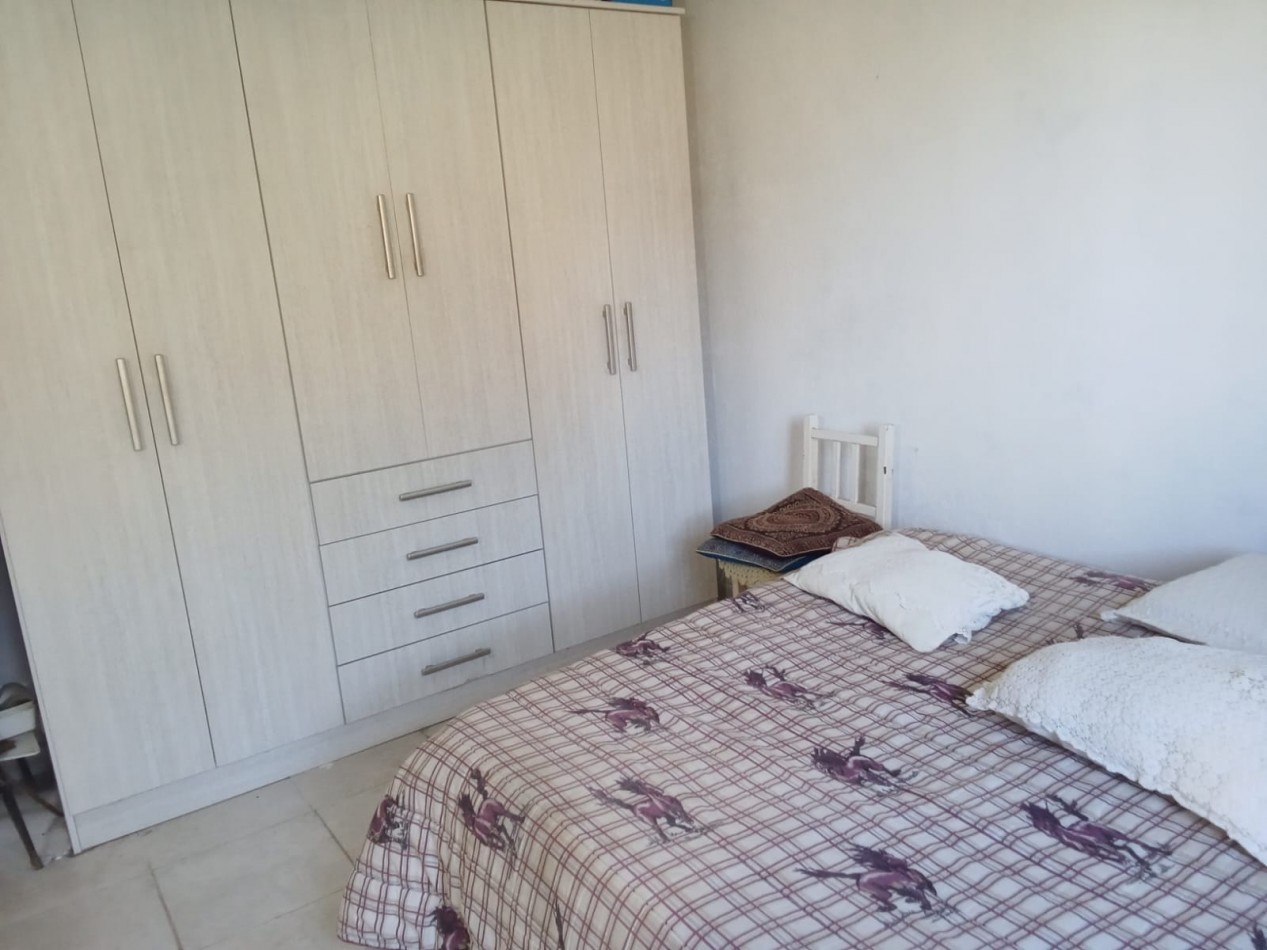 CASA DE 4 AMBIENTES SOBRE AMPLIO TERRENO EN ESTACION CHAPADMALAL VENDE Y PERMUTA