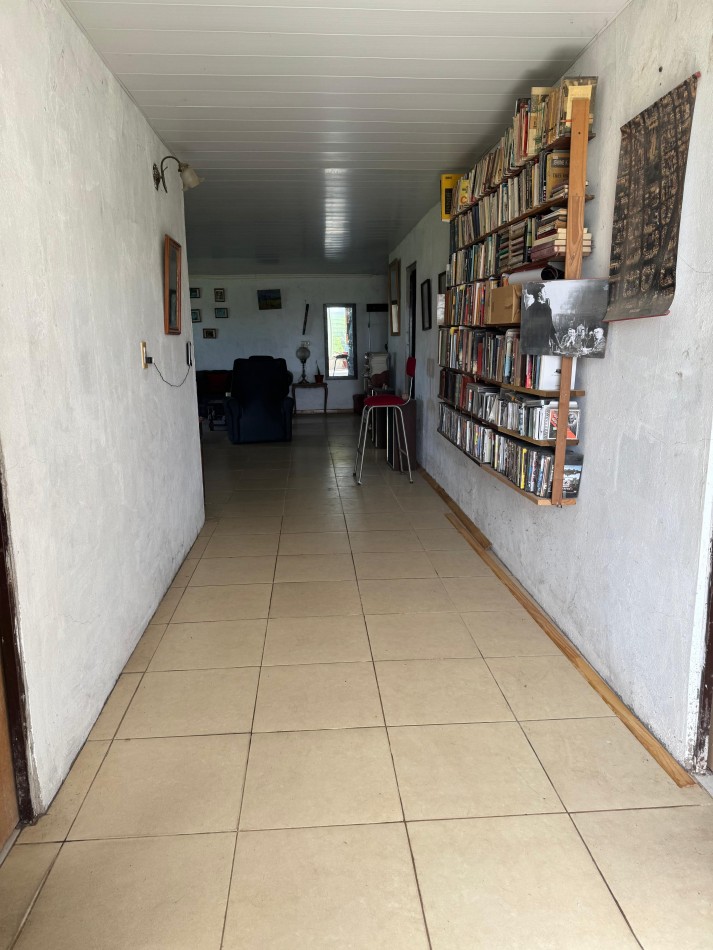 CASA DE 4 AMBIENTES SOBRE AMPLIO TERRENO EN ESTACION CHAPADMALAL VENDE Y PERMUTA