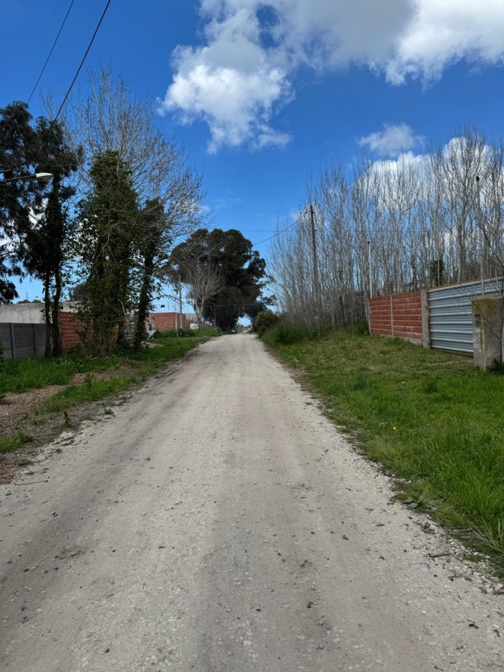 LOTE DE 420M2 EN FELIX U CAMET. APTO CREDITO