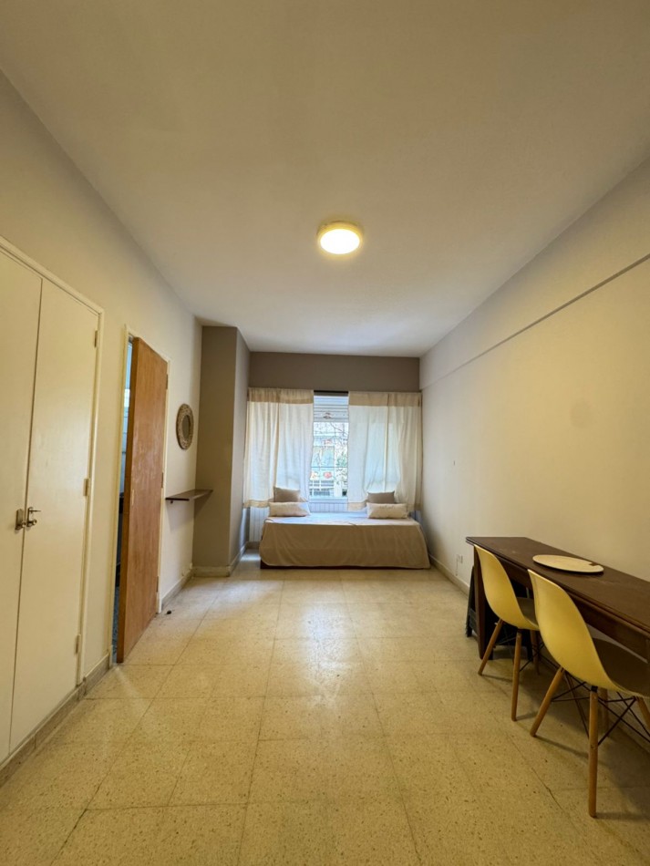 DEPARTAMENTO DE 1 AMBIENTE A LA CALLE EN PLAZA COLON