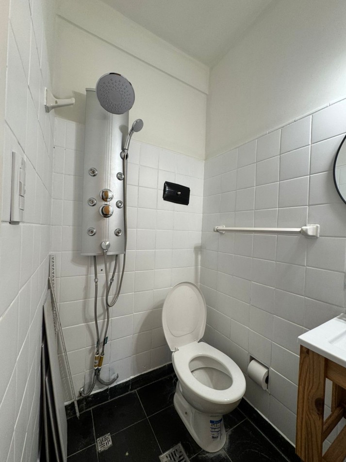 DEPARTAMENTO DE 1 AMBIENTE A LA CALLE EN PLAZA COLON