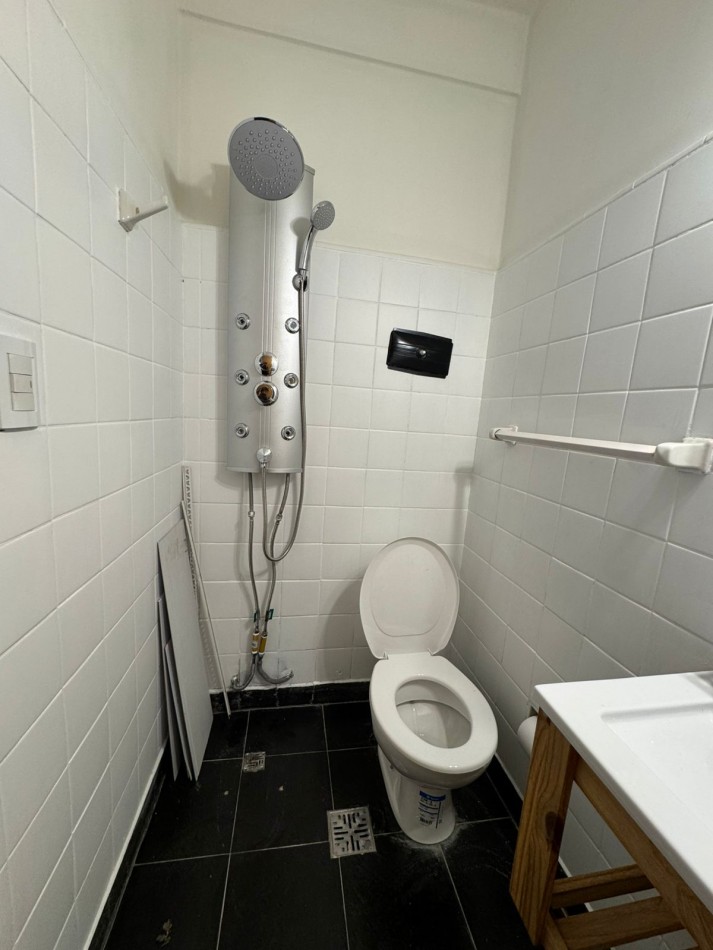 DEPARTAMENTO DE 1 AMBIENTE A LA CALLE EN PLAZA COLON