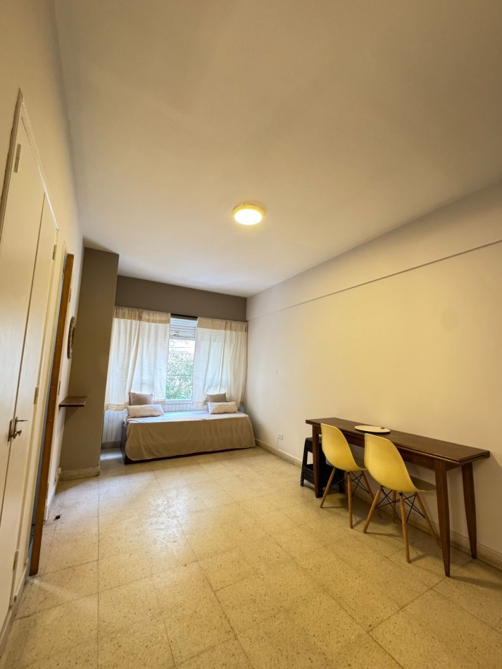 DEPARTAMENTO DE 1 AMBIENTE A LA CALLE EN PLAZA COLON