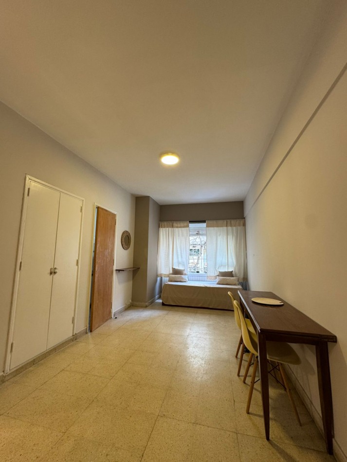 DEPARTAMENTO DE 1 AMBIENTE A LA CALLE EN PLAZA COLON