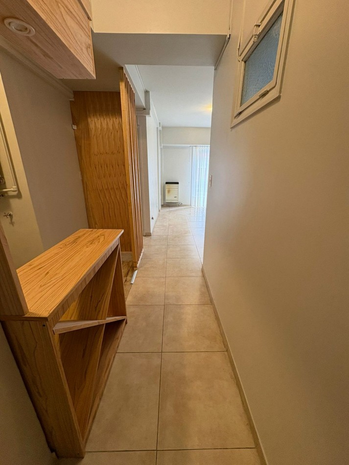 DEPARTAMENTO 2 AMB CON BALCON SALIENTE A LA CALLE, A 250 MTS. DE LA PLAYA. APTO CREDITO