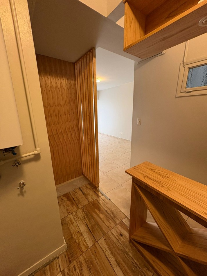 DEPARTAMENTO 2 AMB CON BALCON SALIENTE A LA CALLE, A 250 MTS. DE LA PLAYA. APTO CREDITO