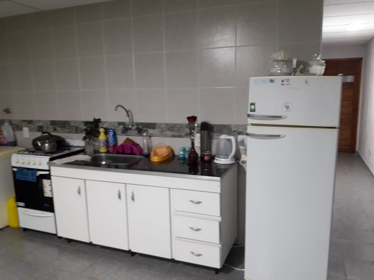 CASA 5 AMB MAS 2 DEPARTAMENTOS TOTALMENTE INDEPENDIENTES EN COLINA ALEGRE, VENDE Y PERMUTA