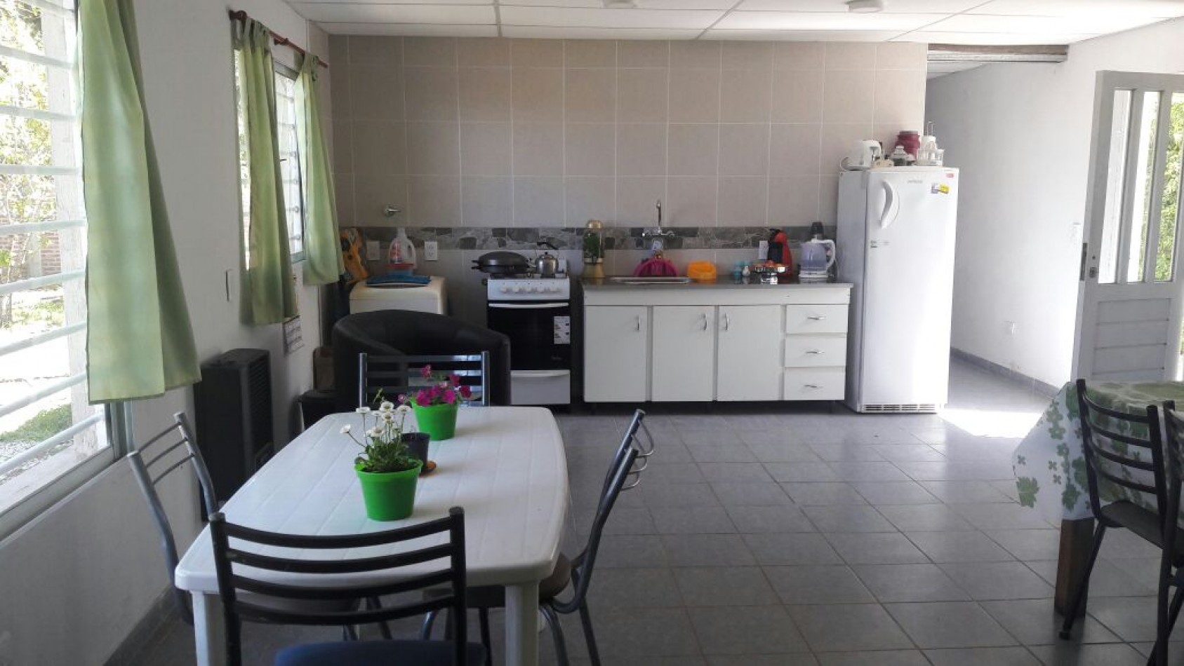 CASA 5 AMB MAS 2 DEPARTAMENTOS TOTALMENTE INDEPENDIENTES EN COLINA ALEGRE, VENDE Y PERMUTA