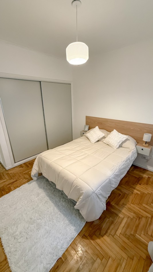 DEPARTAMENTO 2 AMBIENTES CON BALCON A LA CALLE Y DEPENDENCIA EN PLAZA COLON