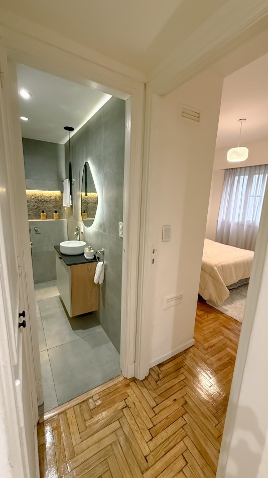 DEPARTAMENTO 2 AMBIENTES CON BALCON A LA CALLE Y DEPENDENCIA EN PLAZA COLON