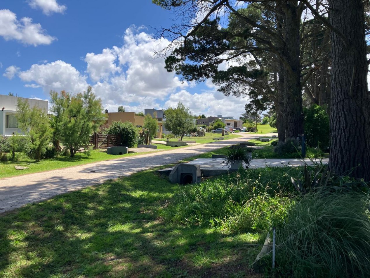 LOTE EN VENTA — BARRIO PRIVADO BARRANCAS DE SAN BENITO VENDE Y PERMUTA