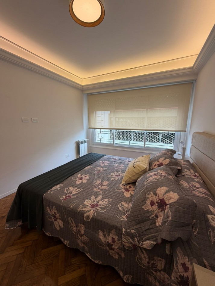 DEPARTAMENTO 4 AMBIENTES CON BALCON A LA CALLE, RECICLADO A NUEVO EN EL CENTRO