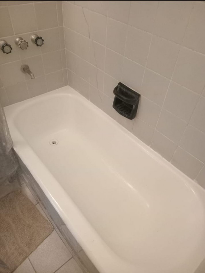 DEPARTAMENTO DE 1 AMBIENTE CON BALCON A LA CALLE Y COCHERA EN EL CENTRO. APTO CREDITO