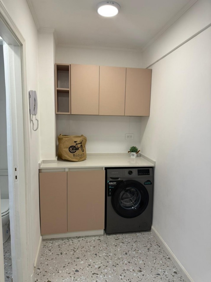 DEPARTAMENTO DE 3 AMB A LA CALLE CON BALCON TERRAZA Y COCHERA OPCIONAL EN PLAZA COLON