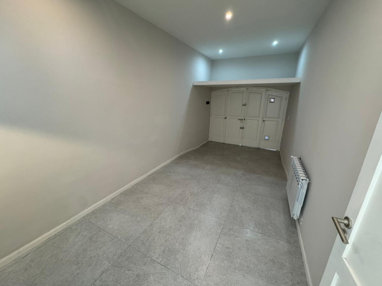 CHALET EN PH DE 4 AMBIENTES EN 2 PLANTAS CON GARAJE, A 150 MTS. DEL SHOPPING ALDREY