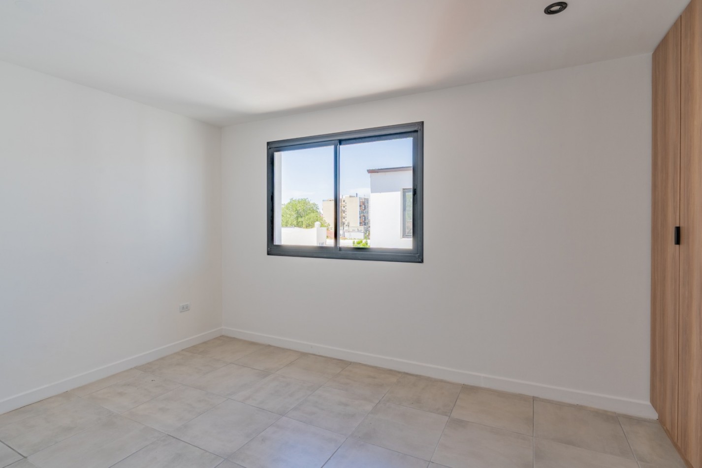 PH 3 AMB EN DUPLEX CON AMPLIA TERRAZA Y PARRILLA A ESTRENAR EN SAN JOSE