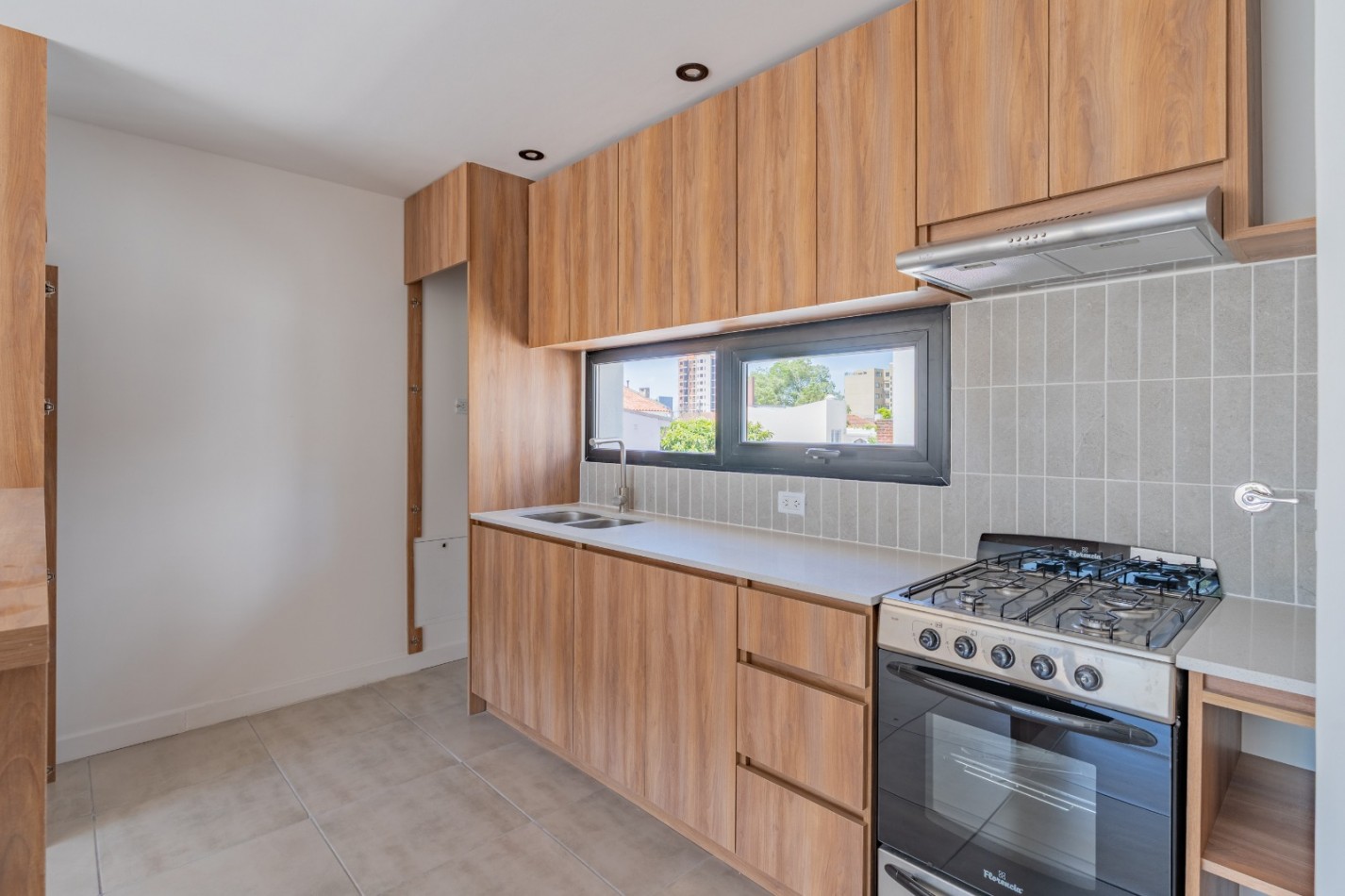 PH 3 AMB EN DUPLEX CON AMPLIA TERRAZA Y PARRILLA A ESTRENAR EN SAN JOSE