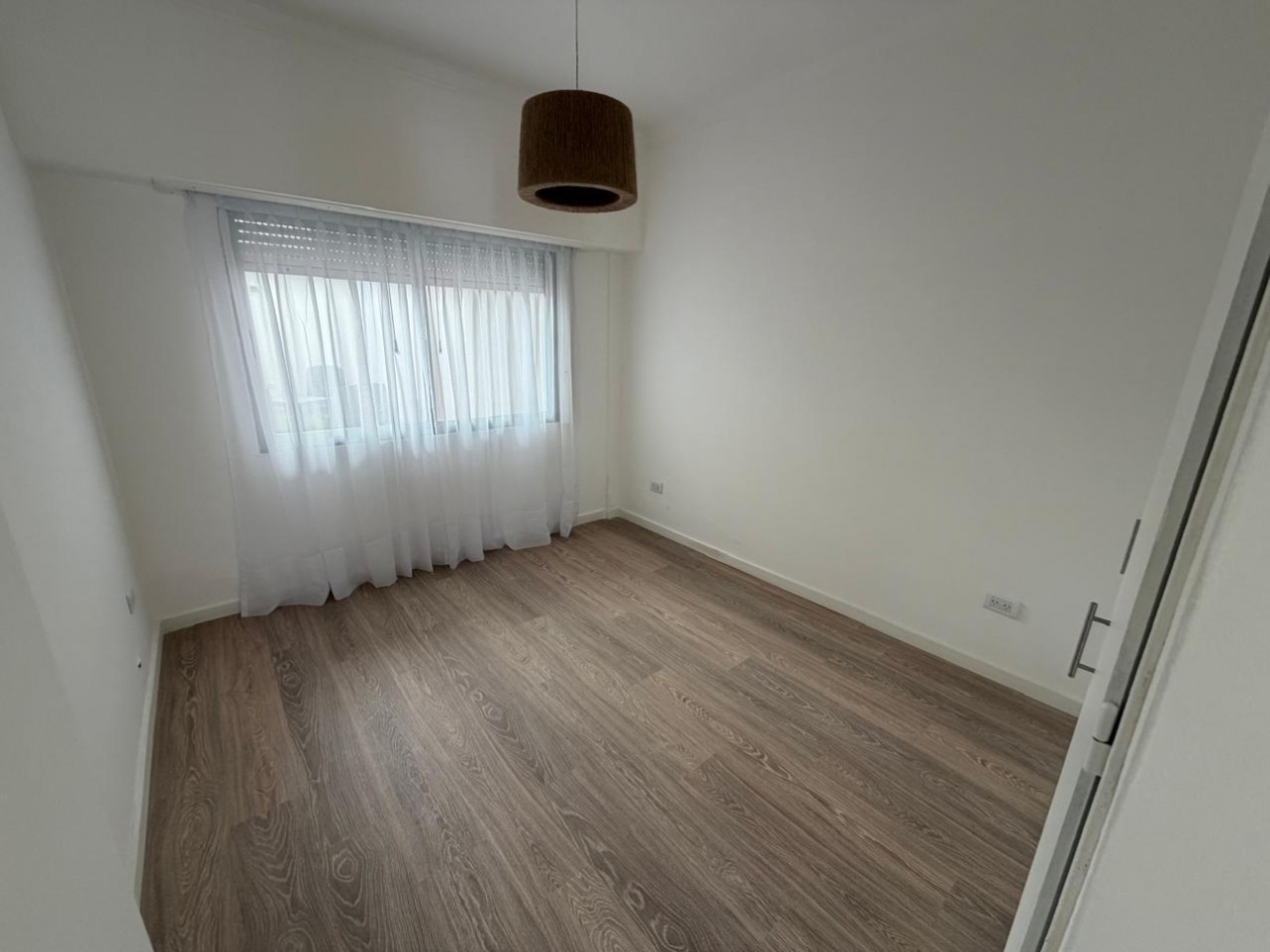 DEPARTAMENTO 3 AMBIENTES CON DEPENDENCIA DE SERVICIO Y PATIO, TODO RECICLADO