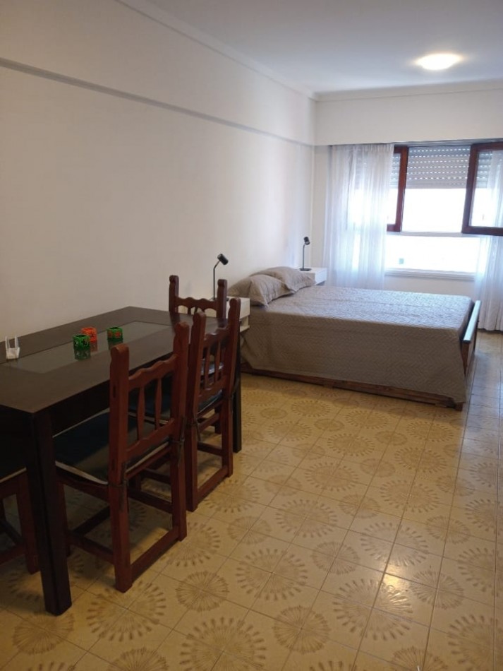 DEPARTAMENTO 1 AMBIENTE PARA 3 PERSONAS EN LA PERLA SE ALQUILA POR DIA O TEMPORADA