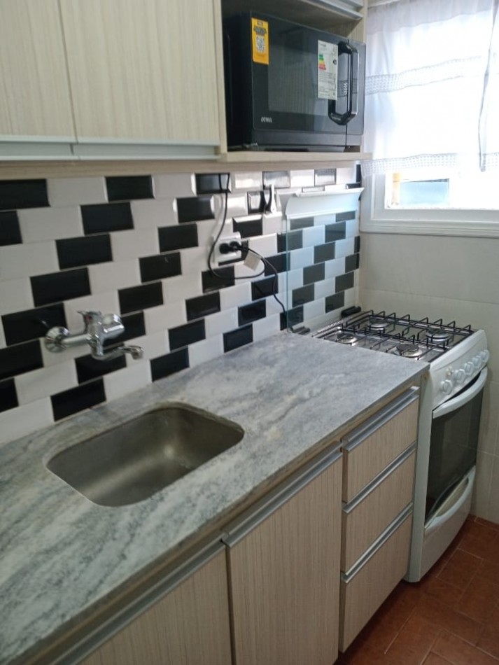 DEPARTAMENTO 1 AMBIENTE PARA 3 PERSONAS EN LA PERLA SE ALQUILA POR DIA O TEMPORADA