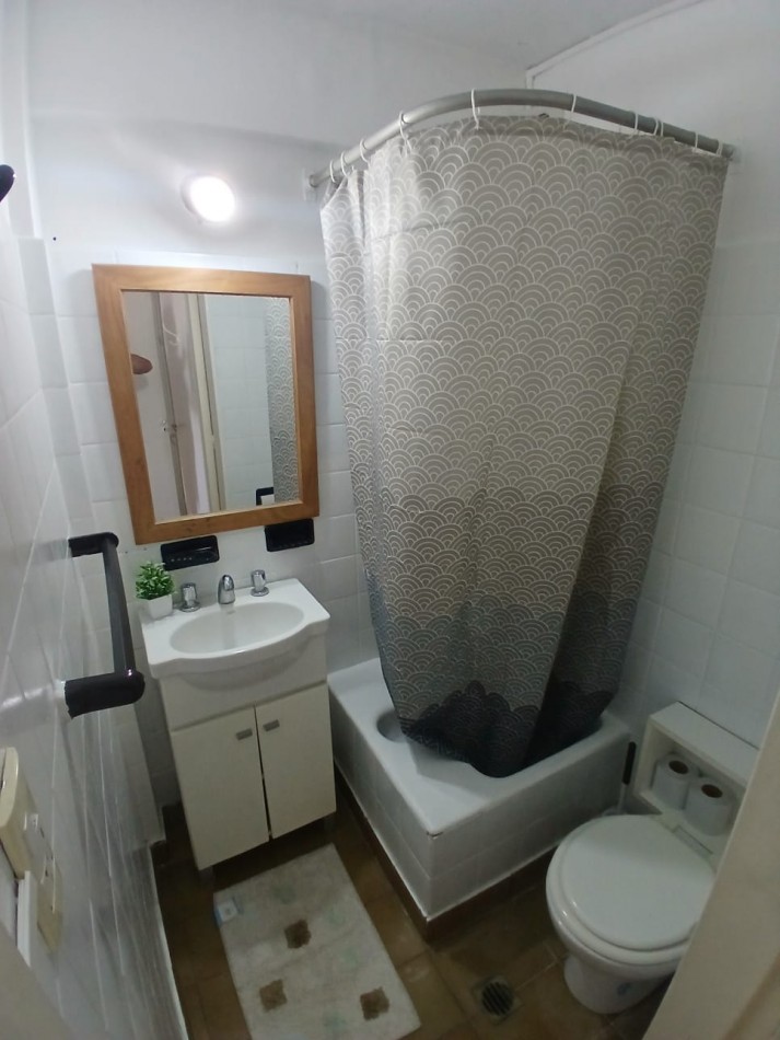 DEPARTAMENTO 1 AMBIENTE AL CONTRAFRENTE CON VISTA ABIERTA EN PLAZA MITRE. APTO CREDITO