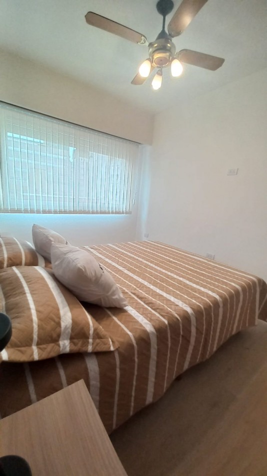 DEPARTAMENTO DE 2 AMBIENTES A LA CALLE MUY LUMINOSO EN EL CENTRO