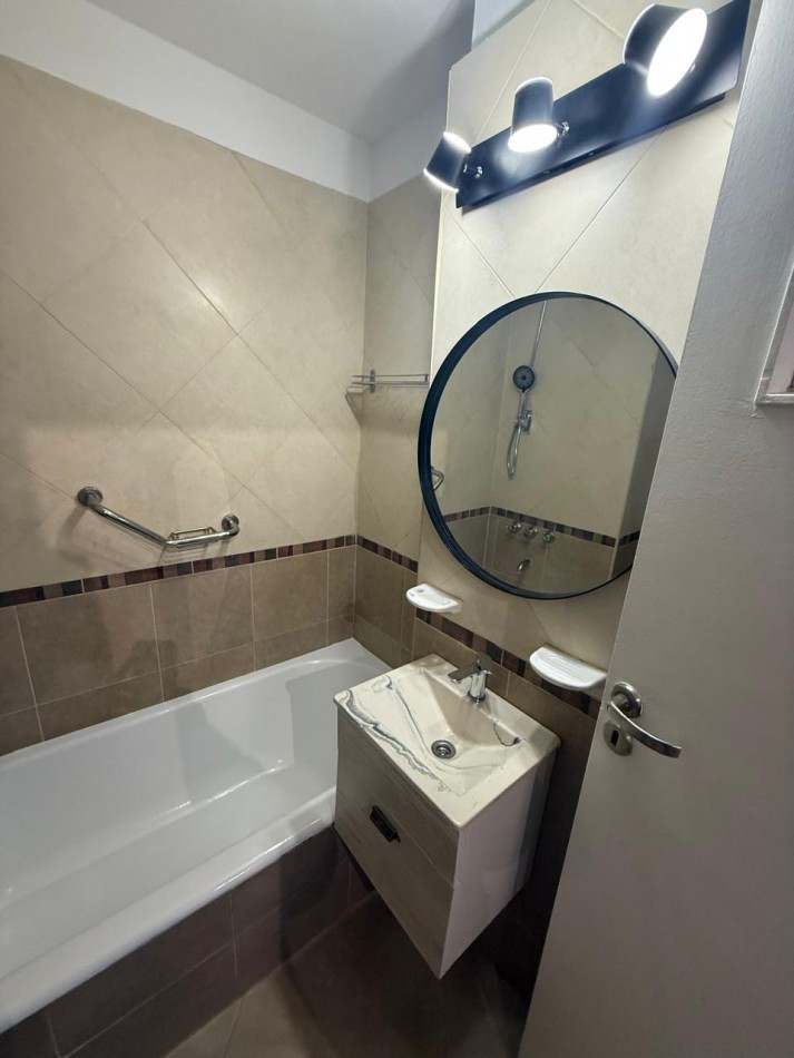 DEPARTAMENTO 1 AMB A LA CALLE TODO RECICLADO EN EL CENTRO