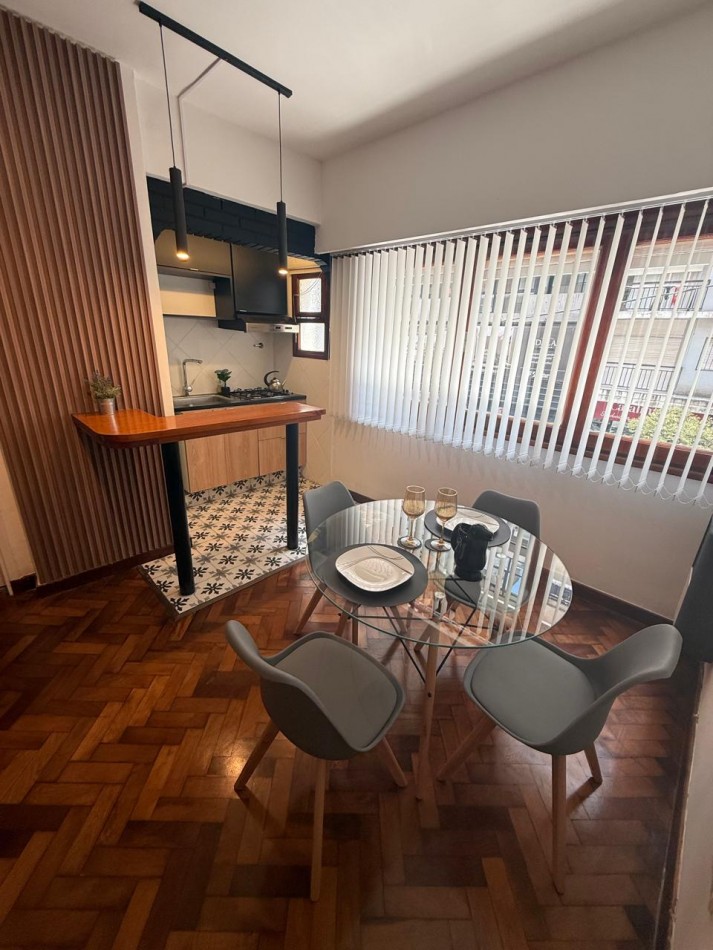 DEPARTAMENTO 1 AMB A LA CALLE TODO RECICLADO EN EL CENTRO