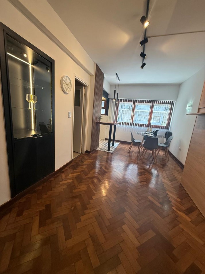 DEPARTAMENTO 1 AMB A LA CALLE TODO RECICLADO EN EL CENTRO