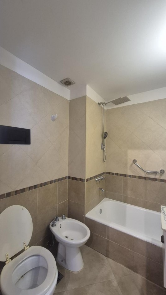 DEPARTAMENTO 1 AMB A LA CALLE TODO RECICLADO EN EL CENTRO