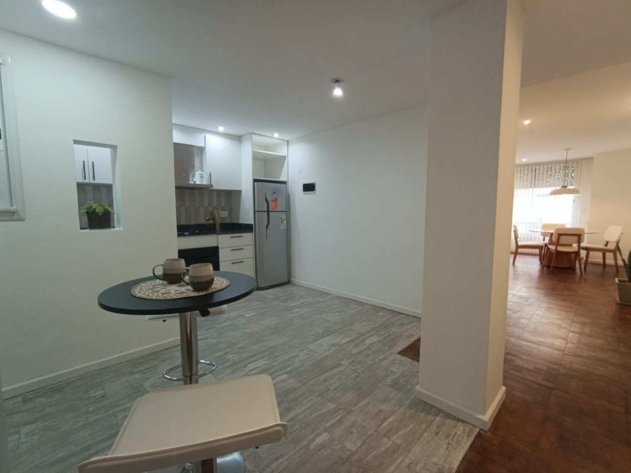 DEPARTAMENTO 3 AMBIENTES CON VENTANAL A LA CALLE