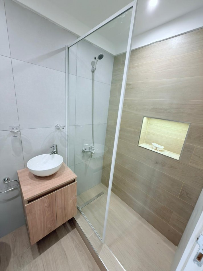 DEPARTAMENTO 1 AMBIENTE A LA CALLE CON BALCON EN ALDREY