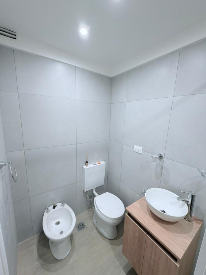 DEPARTAMENTO 1 AMBIENTE A LA CALLE CON BALCON EN ALDREY