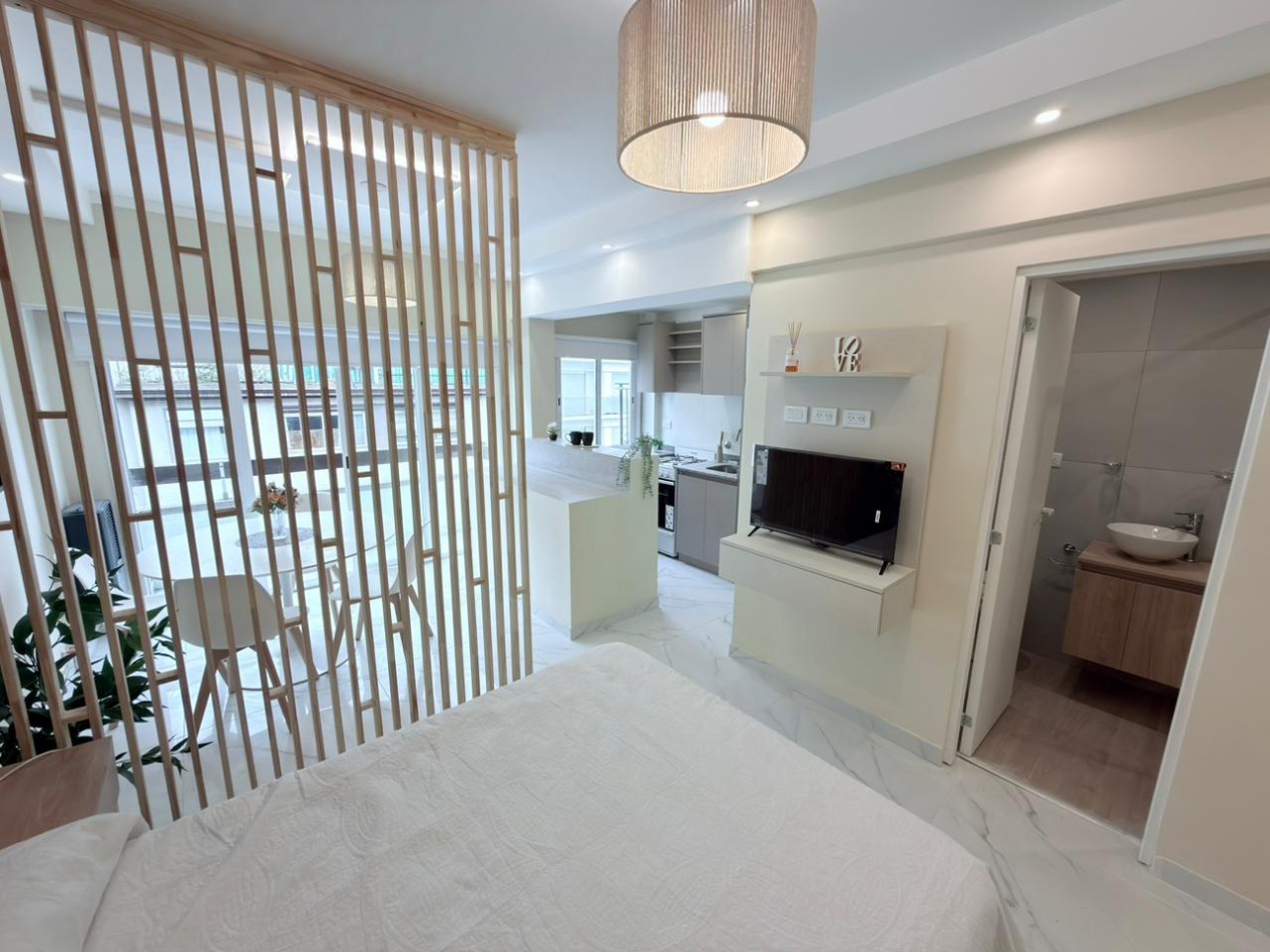 DEPARTAMENTO 1 AMBIENTE A LA CALLE CON BALCON EN ALDREY