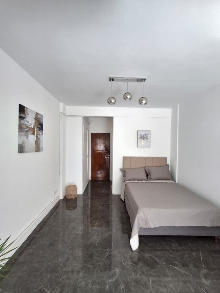 DEPARTAMENTO 1 AMBIENTE CON BALCON FRANCES EN PLAZA COLON