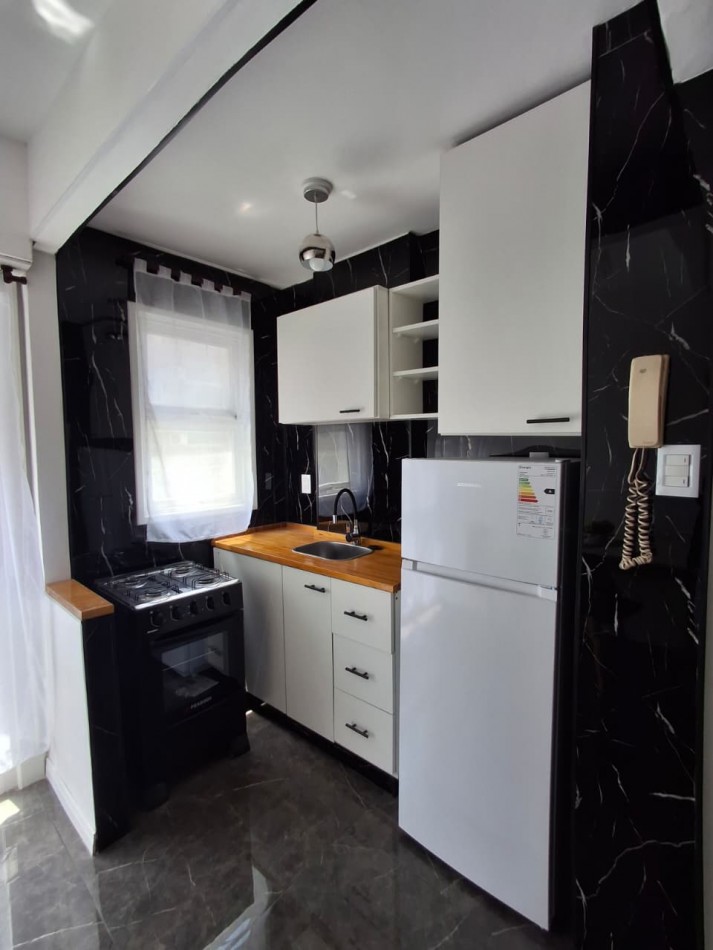 DEPARTAMENTO 1 AMBIENTE CON BALCON FRANCES EN PLAZA COLON