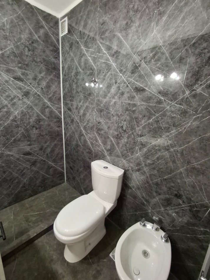 DEPARTAMENTO 1 AMBIENTE CON BALCON FRANCES EN PLAZA COLON