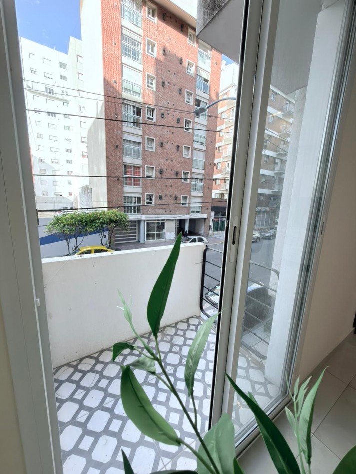 DEPARTAMENTO DE 2 AMBIENTES CON BALCON A LA CALLE TODO ELECTRICO EN ALDREY