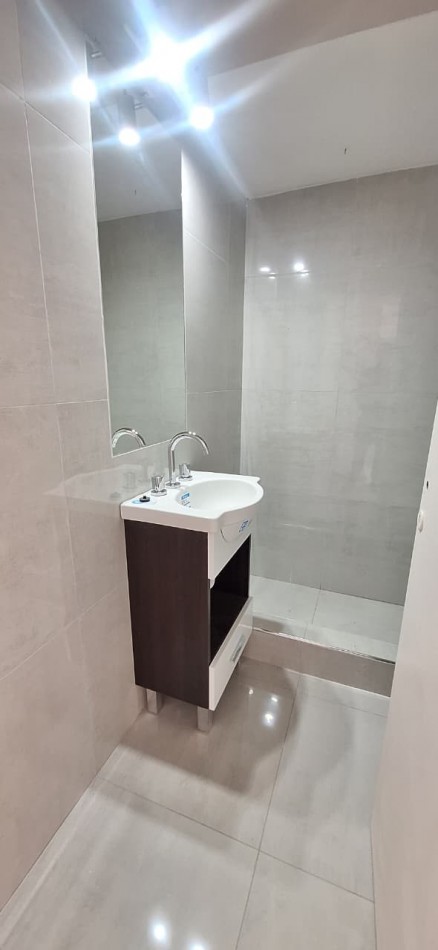 CASA 3 AMBIENTES RECICLADA EN EL BARRIO PARQUE LURO. A MEDIA CUADRA DE AV. TEJEDOR