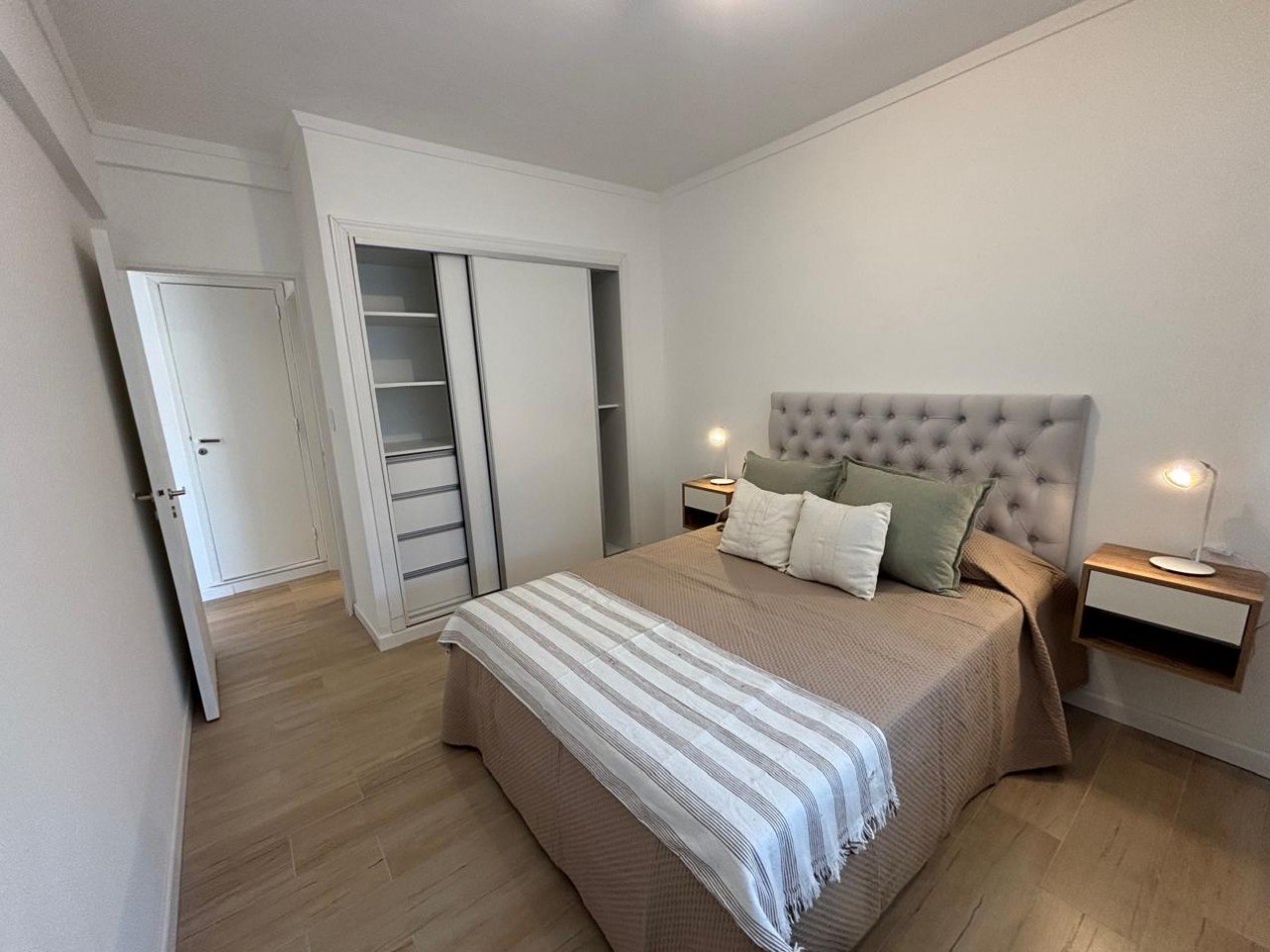 DEPARTAMENTO 2 AMBIENTES A LA CALLE CON BALCON FRANCES EN PLAZA COLON