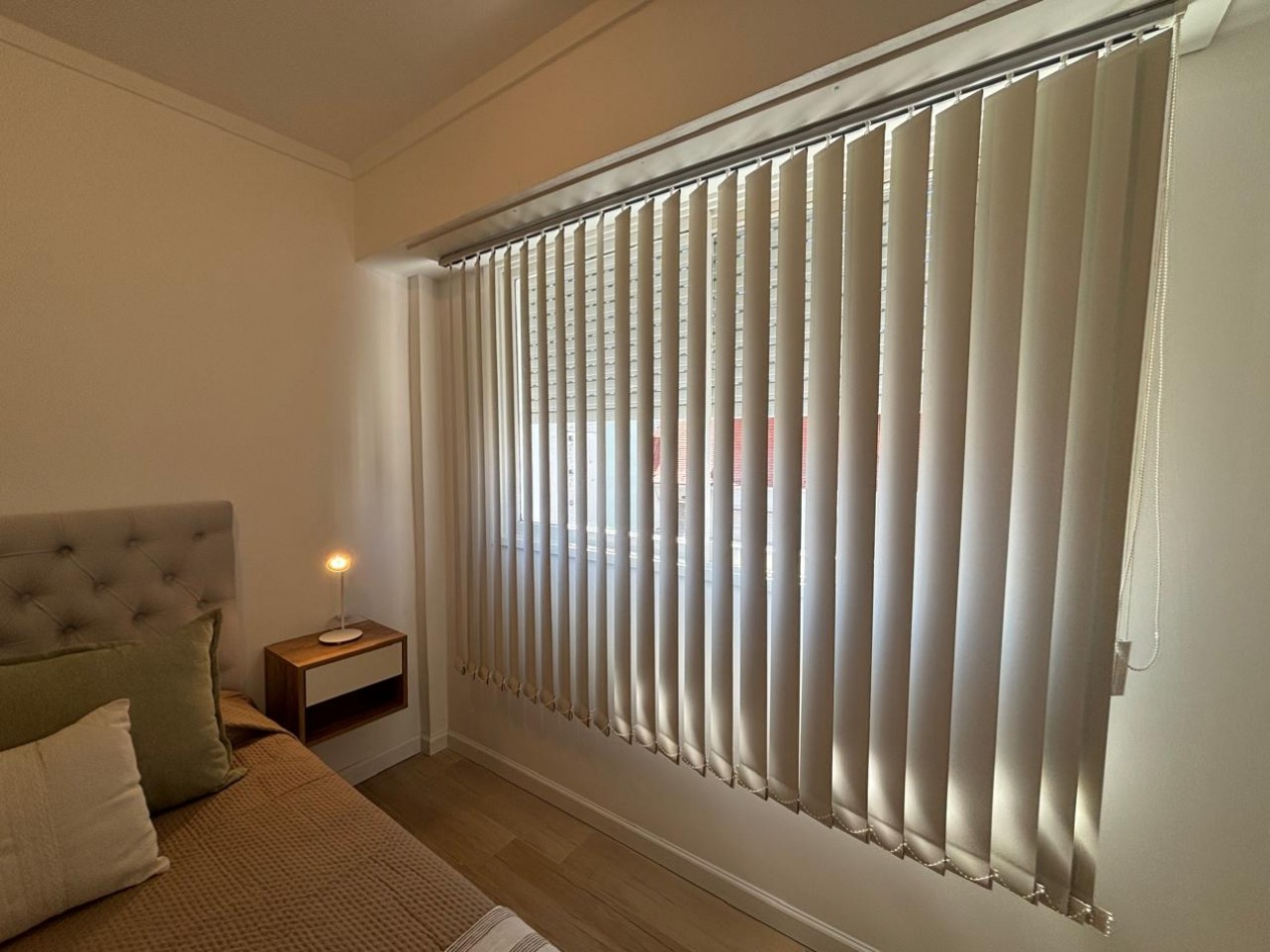 DEPARTAMENTO 2 AMBIENTES A LA CALLE CON BALCON FRANCES EN PLAZA COLON