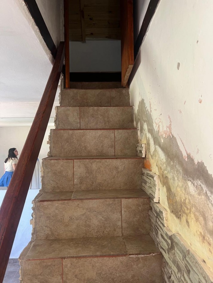 CASA ALPINA DE 3 AMBIENTES CON PATIO EN SANTA ELENA