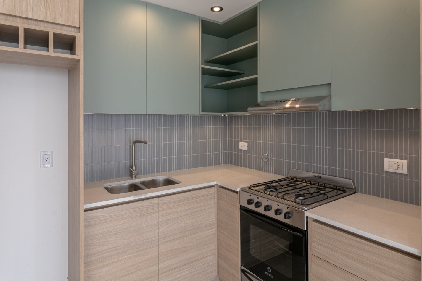 PH 2 AMBIENTES PLANTA BAJA CON JARDIN Y PARRILLA A EESTRENAR EN SAN JOSE